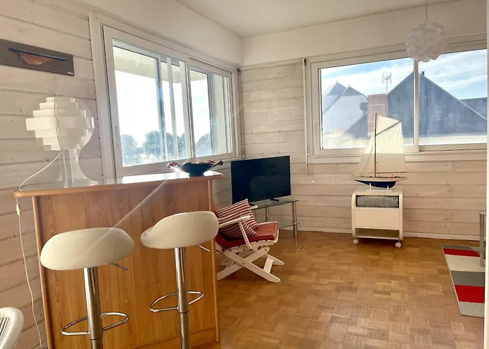 Le Balcon Du Port * Les Bussolleries